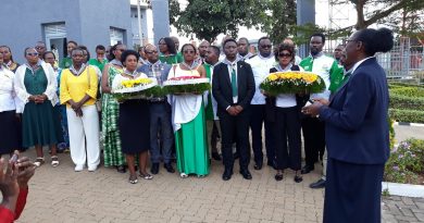 Abarwanashyaka b’ishyaka Green Party( DGPR) basuye urwibutso rwa Rebero rushyinguyemo abanyepolitiki