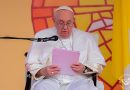 Papa Francis, umushumba wa kiriziya gaturika yaguye hasi bitunguranye.